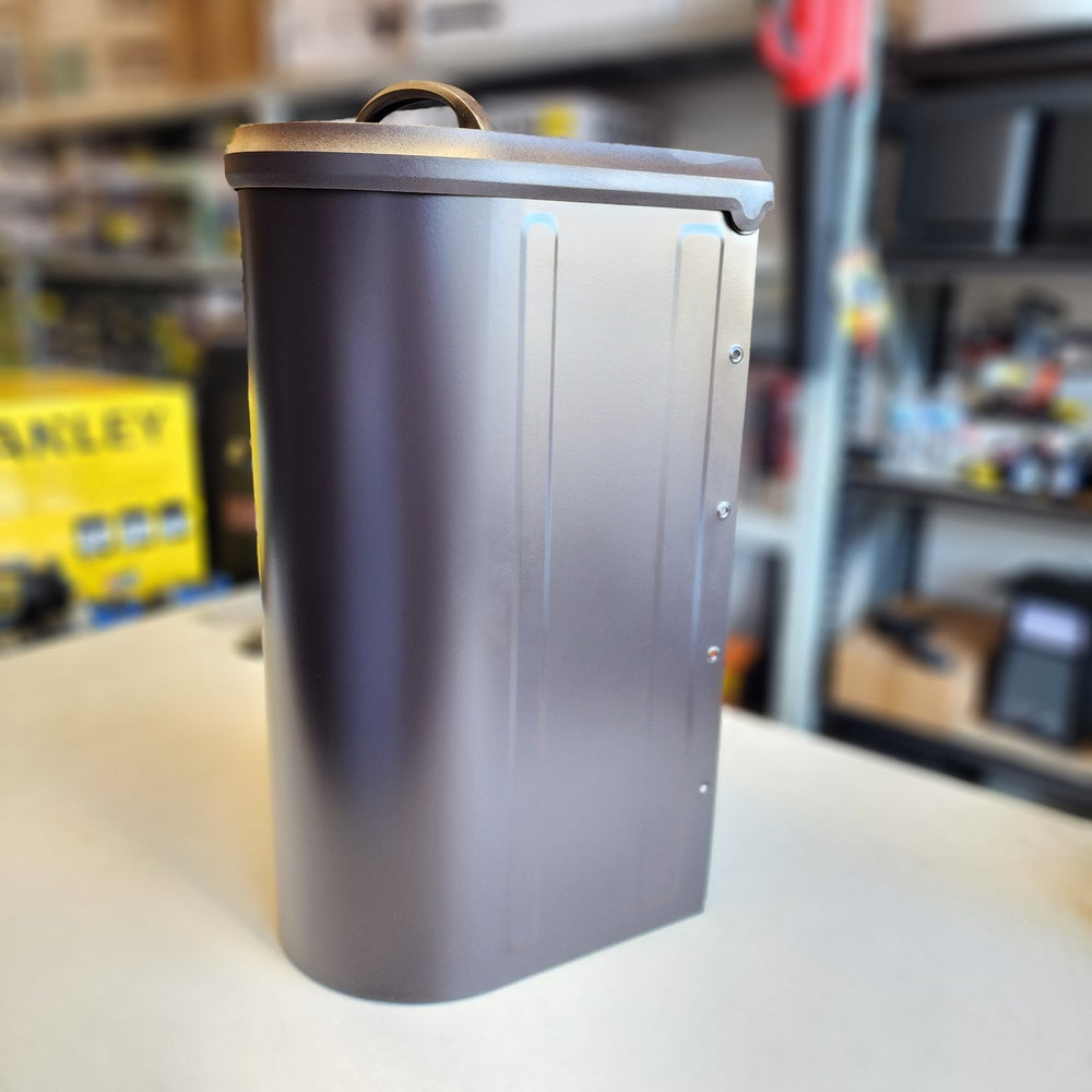 Mapleton Rubbed Bronze, Large, Steel, Post Mount Mailbox with Premium Champagne Flag (7900-2RZ-CG-10) Mapleton Rubbed Bronze, Large, Steel, Post Mount Mailbox with Premium Champagne Flag (7900-2RZ-CG-10)